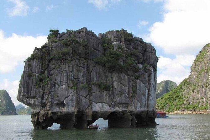 2 Days 1 Night Overnight on Cruise in Halong Bay - A Closer Look at the Itinerary and What You’ll Experience