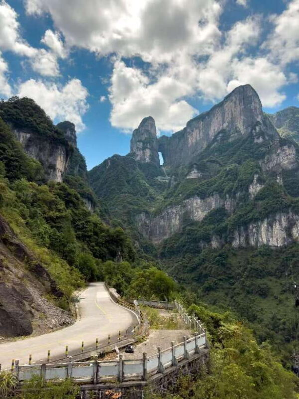 2 Days Classic Tour to ZJJ National Forest Park & Tianmen Mt - Key Points