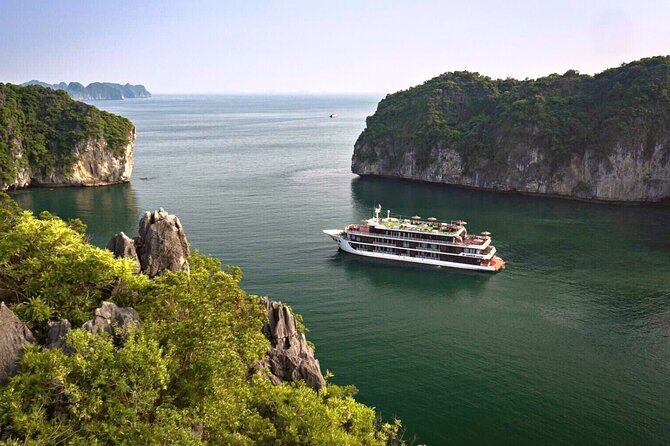 2 Days Era Cruise in Halong Bay and Lan Ha Bay from Hanoi - An Introduction to the 2-Day Era Cruise Experience