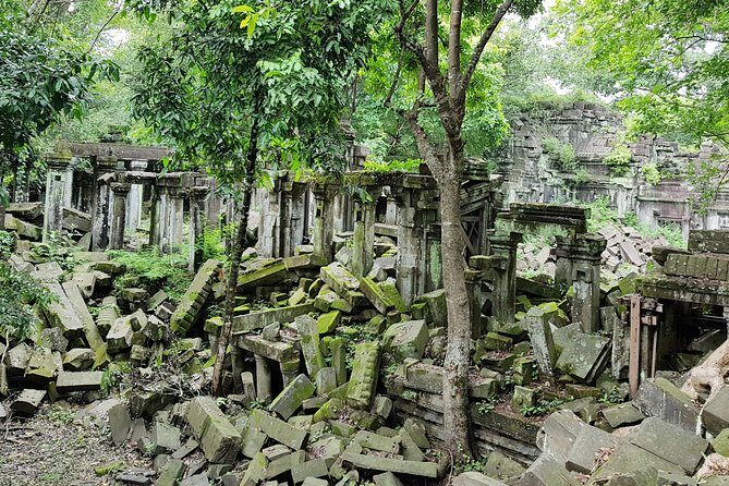 2-Days Private Tour in Angkor Sunrise, Banteay Srei and Beng Mealea Temple - Key Points