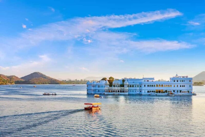 2-Days Private Udaipur City Tour with Boat Ride - Key Points