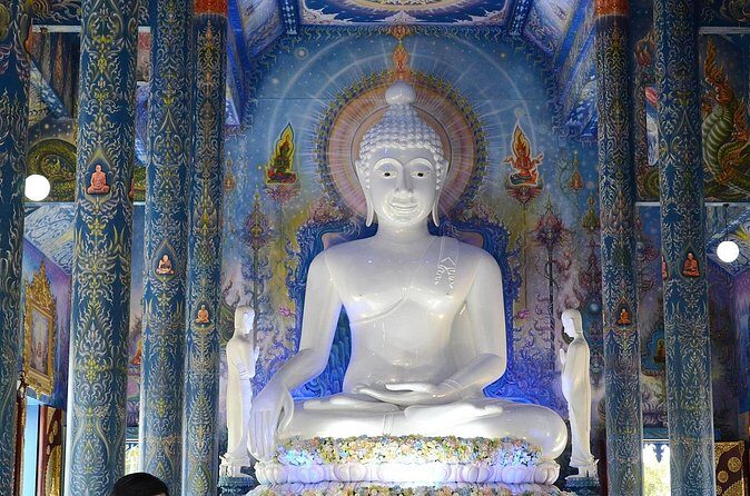 2 Days The art of Temple Chiangrai. - FAQs