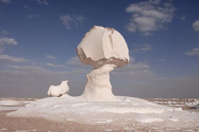 2 Days White Desert and Bahariya Oasis Tour - Key Points