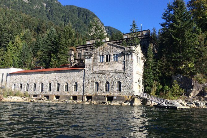 2 Hour Chartered Boat Tour from Deep Cove North Vancouver - FAQ