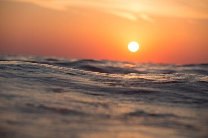 2-Hour Maalaea Luxury Powerboat Sunset Cruise for up to 6 Guests - Who Should Consider This Tour?
