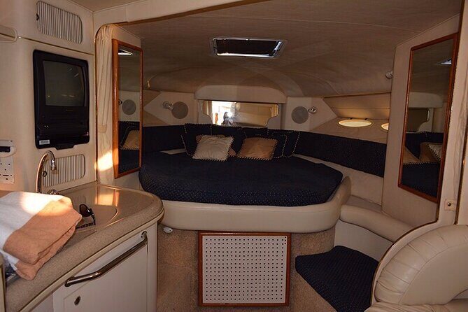 2-hour Private Sunset Cruise on a luxury yacht in Cancun Bay 25P18 - Who Should Consider This Tour?