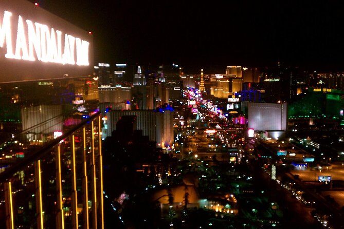2-Hour Vegas Strip Walking Tour with Photos,Champagne & Vintage Vegas Goody Bags - A Detailed Look at the Itinerary: What You Can Expect