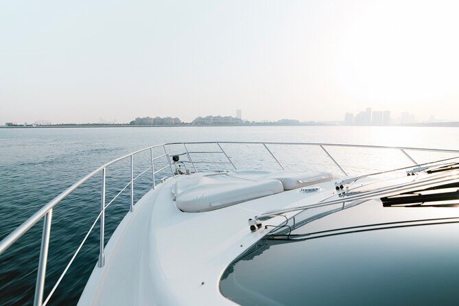 2 hours Dubai private luxury yacht 55ft tour - Key Points