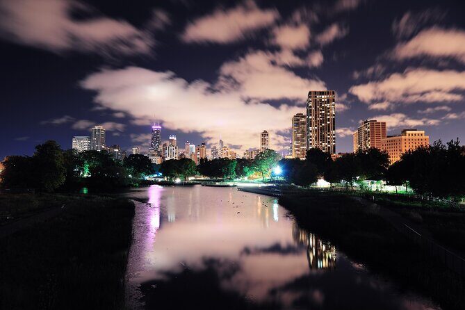 2 hours Private Evening Walking Tour with the Ghosts of Chicago - Discovering Chicago’s Haunted Heritage: The Details
