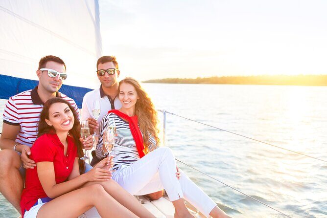 2 hours - Private Sunset Sail along Historic Bay Front - Key Points