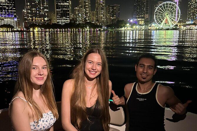 2 hrs Miami Private Boat Tour with Cooler, Ice, Bluetooth Stereo - Key Points