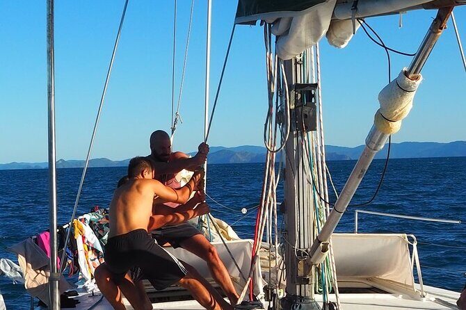 2-Night Whitsundays Sailing Cruise incl. Whitehaven Beach & Great Barrier Reef - What Makes the Experience Special