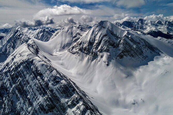 25-Minute Helicopter Adventure in Three Sisters Canmore - Weather and Cancellations