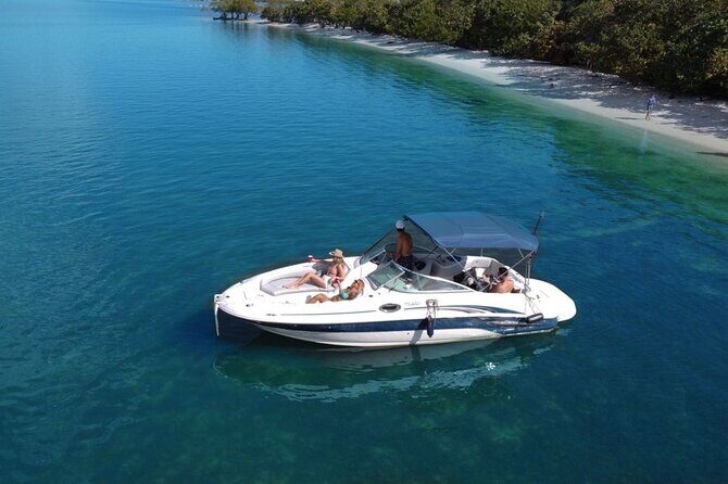 26 Ft Boat, Miami Bay Tour for 2 or 4 hours. 10 people - Key Points
