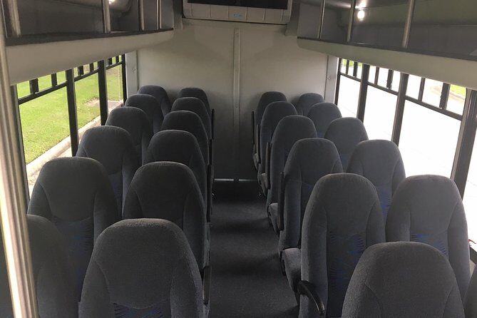 28 Passenger New Orleans Airport or Hotel Transfer - Key Points