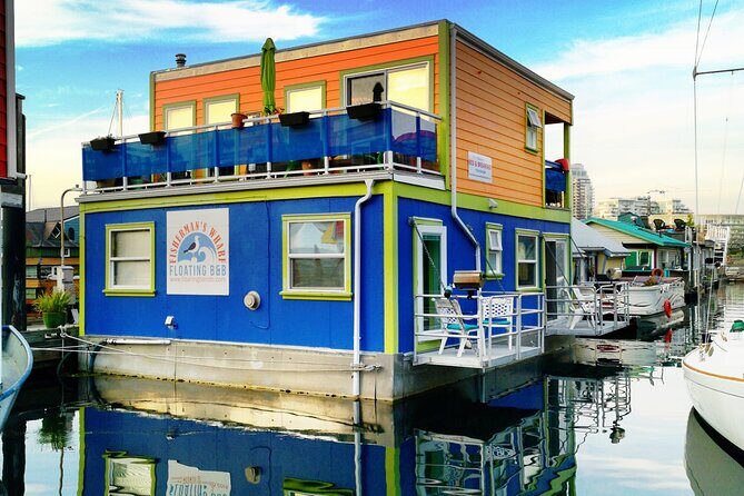 2hr Express Victoria City Private Tour 1-6 pax - The Empress Hotel and Inner Harbour