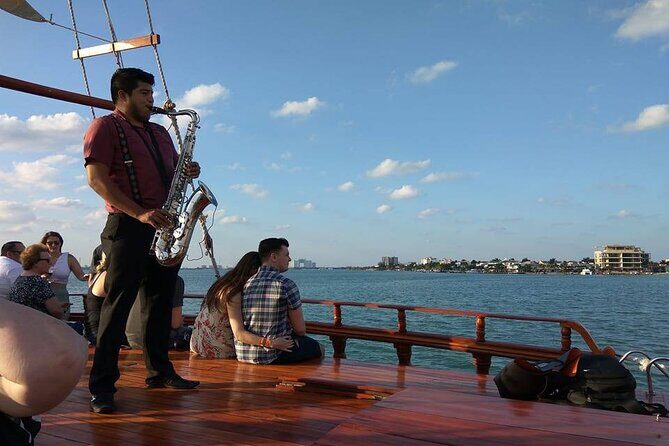 2x1 Romantic Columbus Dinner on the Lagoon aboard Spanish Galleon - Frequently Asked Questions