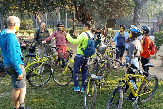3.5-Hours South Delhi Private Bike Tour with Lodi Art District - Key Points