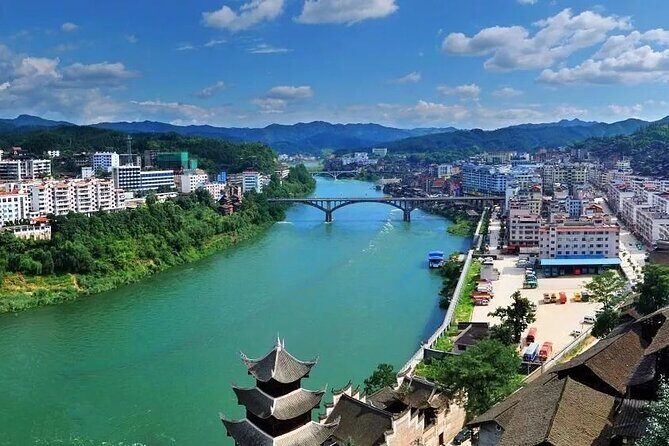 3-Day Tour in Jinping to visit the countryside fair near Guilin - Exploring the 3-Day Jinping Countryside Fair Tour: An Authentic Taste of China’s Minority Cultures