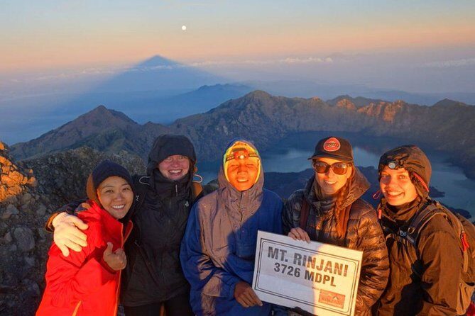 3 days 2 night trekking Rinjani to Summit and lake - Day 1: From Sembalun to Crater Rim