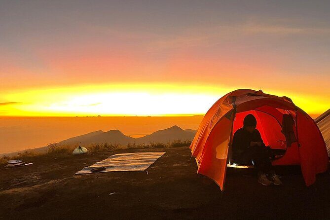 3 days 2 night trekking Rinjani to Summit and lake - Whats Included and Whats Not