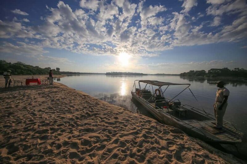 3 DAYS LUXURY SAFARI TO SELOUS/NYERERE PARK FROM ZANZIBAR - Key Points