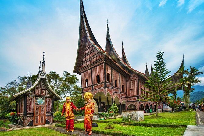 3 Days Private Padang Tour: Minangkabau Cultural Center, Village & City Tour - Key Points