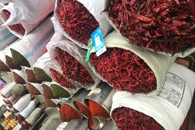 3-Hour Herbal Wholesale TCM Market and a Local Wet Market Tour - A Closer Look at the Experience