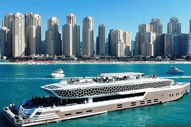 3-Hour Lotus Mega Yacht Dinner Experience in Dubai Marina - An In-Depth Look at the Dubai Marina Yacht Dinner Cruise