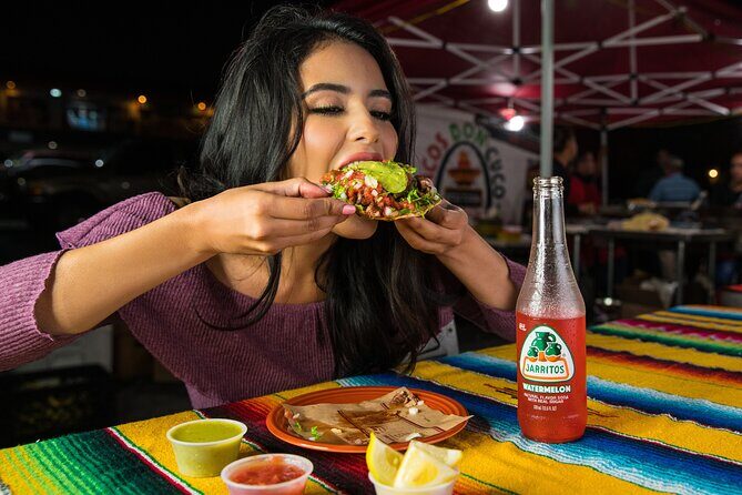 3-Hour Night Tacos and Mezcal Crawl in Mexico with Guide - The Experience Environment: Atmosphere and Ambience