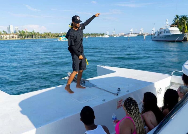 3 Hour Party Boat with Jet Ski Banana Boat & Open Bar Miami - An Exciting Look at Miami’s Ultimate Party Boat Experience