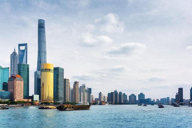 3-Hour Private Tour: The Bund and Shanghai Tower - Exploring the Itinerary in Detail