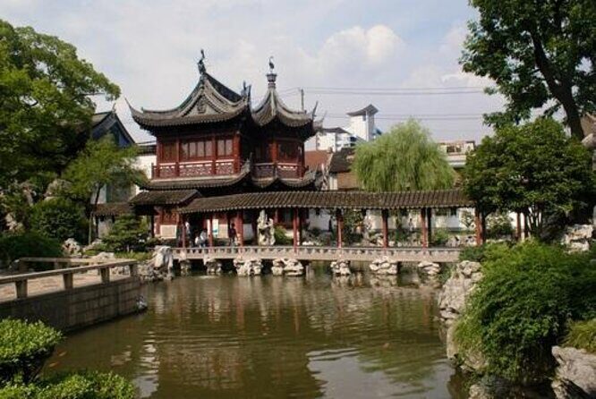 3-Hour Shanghai Yu Garden &Old Town Private Tour with Tea Tasting - Key Points