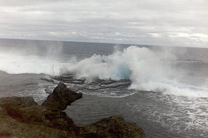 3-Hour Tongatapu West Coast Scenic Tour - Transportation & Group Size