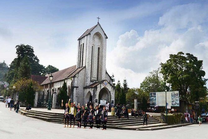 3-Night Sapa Trek and Homestay with Round Trip Transfer from Hanoi - A Day in the Village: Giang Ta Chai and Hau Thao
