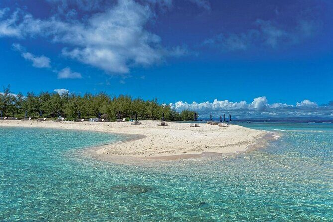 3 North Islands Catamaran Cruise with Lunch & Drinks on island. - Key Points