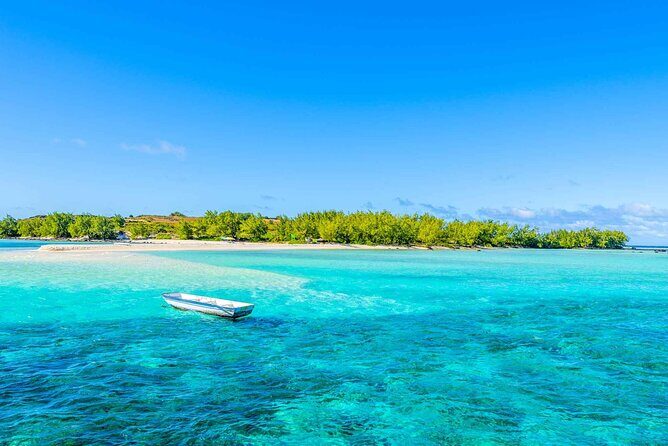 3 North Islands Catamaran Cruise with Lunch & Drinks on island. - An Honest Look at the Itinerary and What to Expect