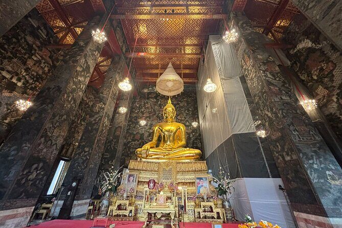 3 Remarkable Temples Walking Tour in Bangkok - Key Points