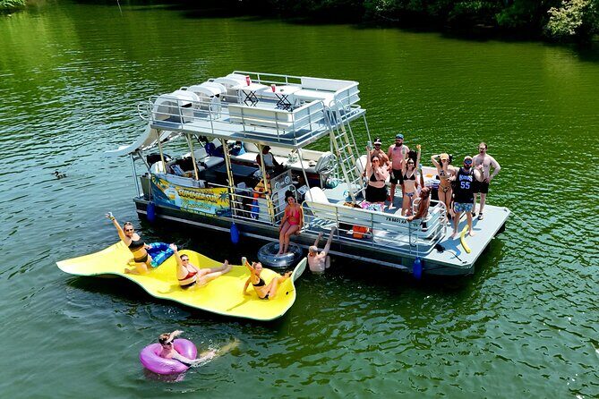 30ft Double Decker Triple Slide Party Boat with Captain up to 22 - An In-Depth Look at the Paddle on Percy Priest Lake