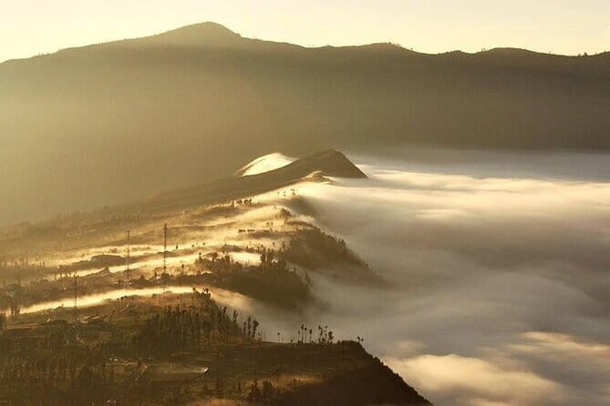 3D2N Mount Bromo Ijen Blue Fire with 4-Star Accommodation - Exploring East Java’s Volcanoes and Waterfalls