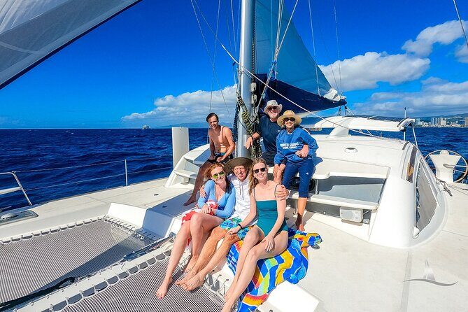 3hr Luxury Private Sailing Catamaran in Waikiki for 1 to 6 People - Key Points