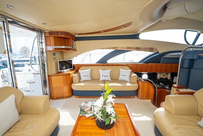 3hr Yacht- Palm Jumeirah with FREE Snacks and 30 Min Seabob - Who Should Consider This Tour?