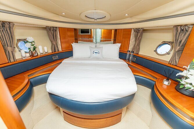 3hr Yacht- Palm Jumeirah with FREE Snacks and 30 Min Seabob - Frequently Asked Questions