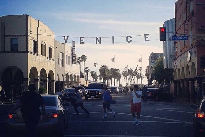 4.5 Hour Venice Beach Open Air Van Tour - What You Can Expect from the 4.5 Hour Venice Beach Tour