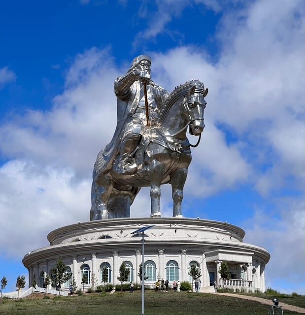 4 Day Best of Central Mongolia tour, Chinggis Khan statue - Who This Tour Is Best For