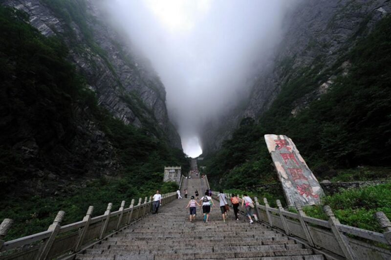 4-Day Highlights of Zhangjiajie With Sunrise Experience - Key Points