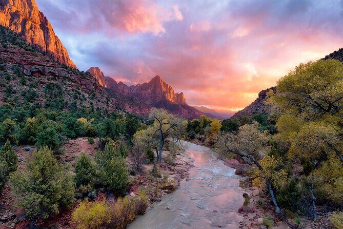4-Day Tour in Zion, Bryce & Antelope Canyon, Las Vegas - Day Three: The Magnificence of Antelope Canyon & Horseshoe Bend