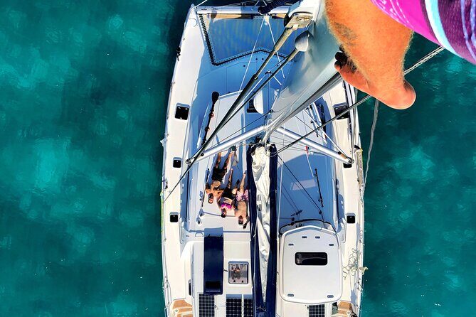 4 Days, 3 Nights Sailing Catamaran Experience in the Exumas, Bahamas - The Food and Drink Aspect