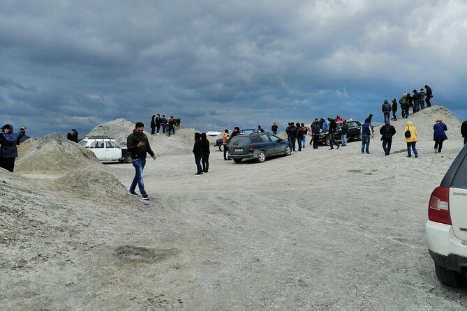 4 Days Tour: Airport Pickup + Old City + Night Tour + Day Trip Baku + Gabala - FAQ