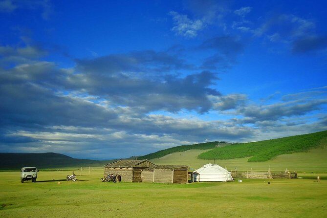 4 Days Tour: Central Mongolia - Day Three: Nomadic Life and Mountain Majesty